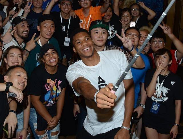 场出球见长 场出球见长