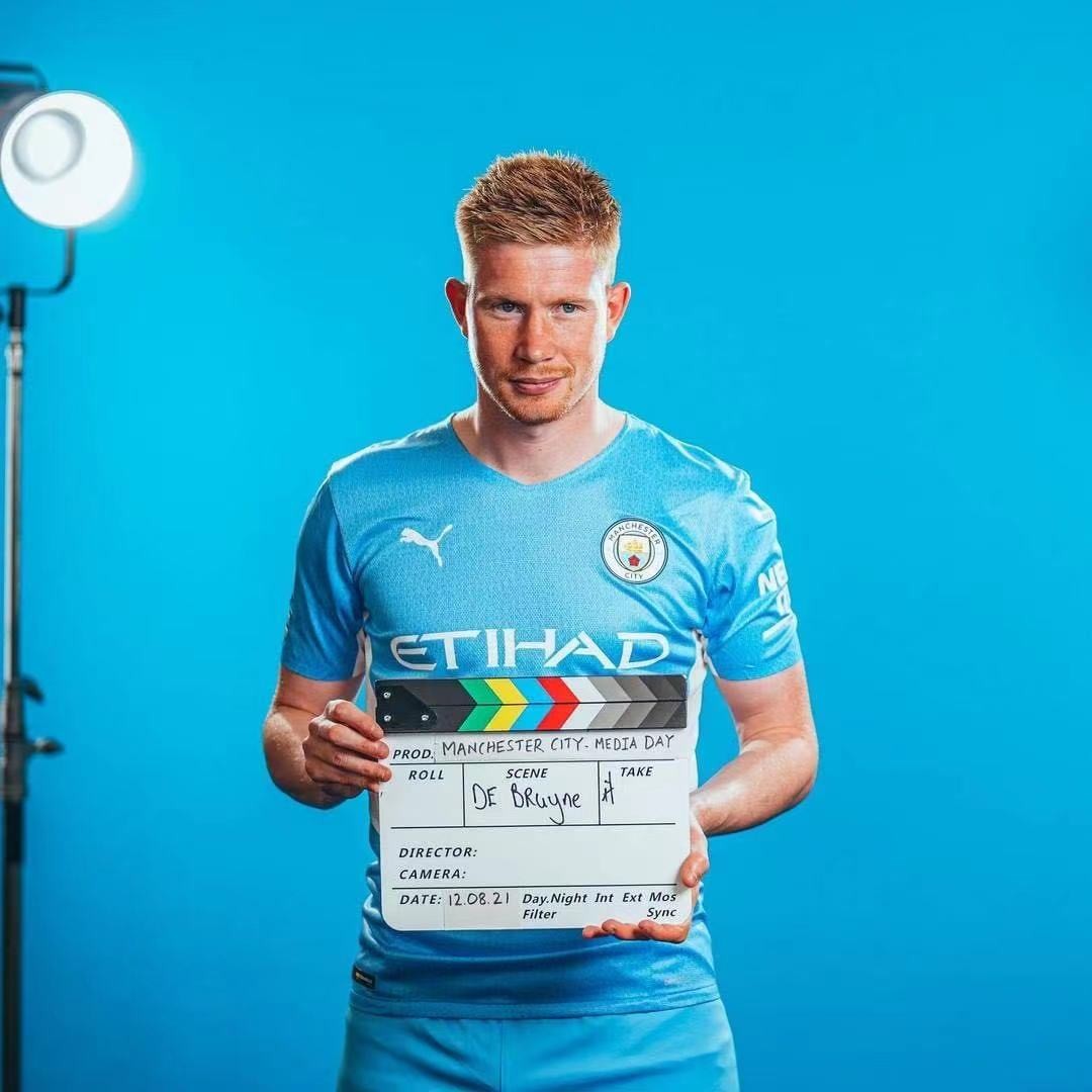 牵着女儿补 牵着女儿补